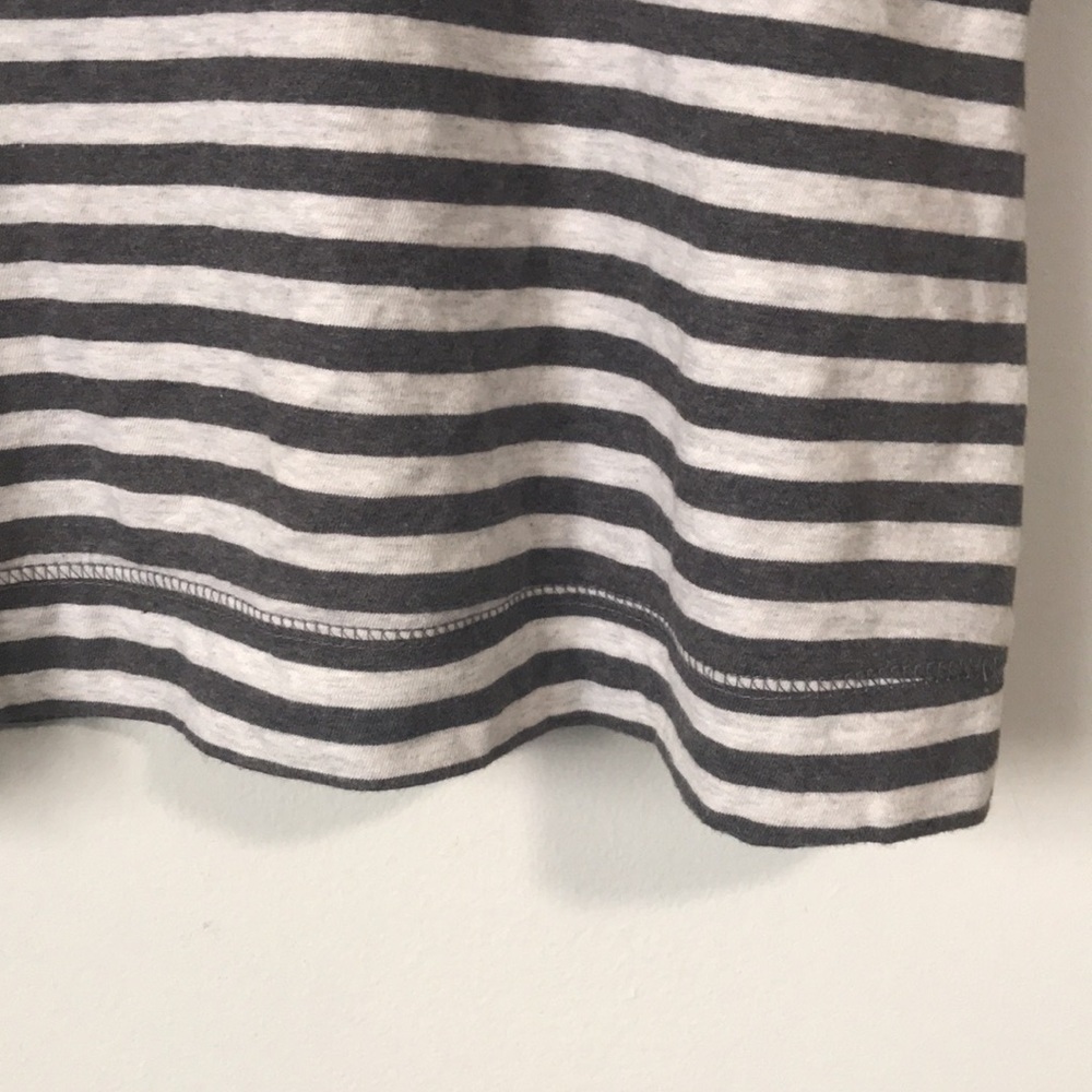 Soft Surroundings Tops Lilo Tunic Charcoal Grey Stripe shirt size Medium - Picture 11 of 13